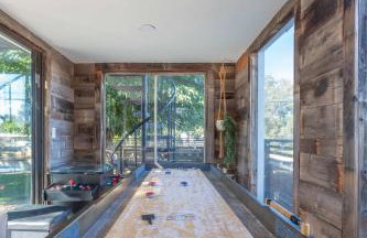 Relaxing 3BR Home with Vineyard View Rooftop Deck and Game Room - Foto 39