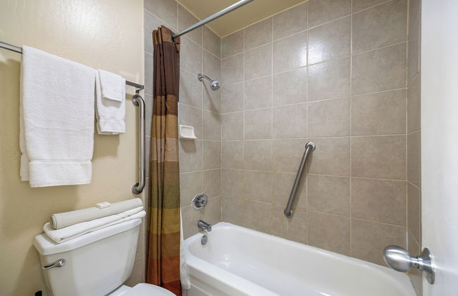 Roundhouse Resort - Photo 44