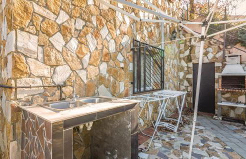 2 Bedroom Nice Home In Puig Ventos - Foto 10