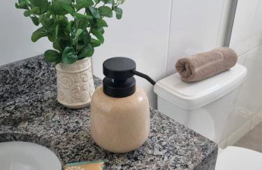 Studio novo com ambiente acolhedor - Foto 27