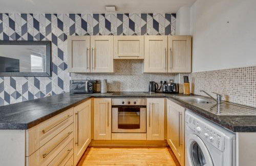 Cosy Central 2-Bed Flat City View & Parking - Foto 5