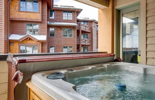 Mont Cervin by Avantstay Private Hot Tub + Fireplace Walk to Ski-in/ski-out + Dining - Foto 59