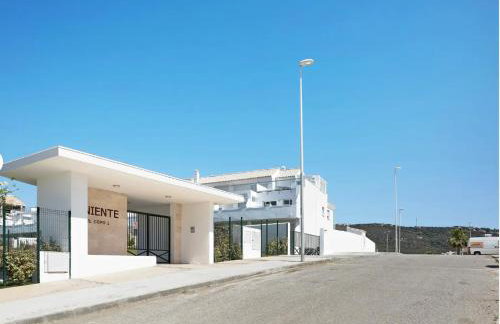 ATLANTERRA-ZAHARA DE LOS ATUNES Increíble apartamento con porche de 16m y jardín privado de 72m - Foto 31