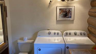 Montana Mountain Glamping: Charming Log Cabin with a Private Hot Tub in Darby - Foto 3