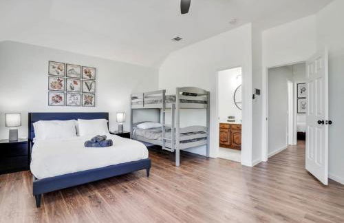 Modern Rustic Oasis Games Cinema UTD Plano Frisco - Photo 28