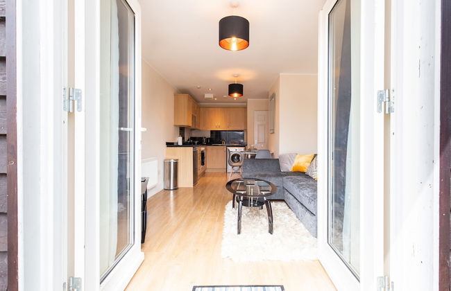 Velvet 1-bedroom Apartment With Balcony, Hoddesdon - Foto 34