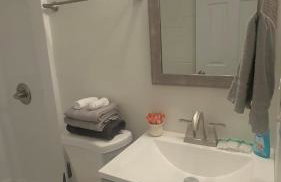 Newly remodeled bright studio - Photo 5