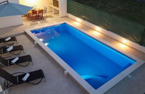 Apartment Renata + PRIVATE swimming pool in SPLIT - Foto 2