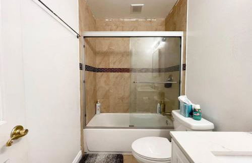 570 BayFair 5Br Coze home with Greatviews - Foto 24