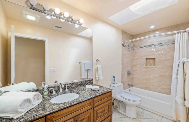 6BR Palm Springs Pool Home by ELVR -3097 - Foto 25