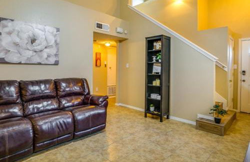 Sunny El Paso Home with Private Yard! - Foto 3