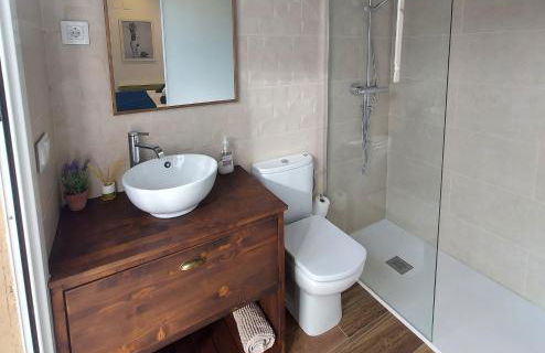 Cerca de Barcelona, y entre tres Parques Naturales, casa de 4 habitaciones y 2 baños con piscina, barbacoa y chimenea - Foto 16