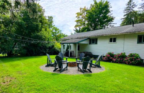 Ultra Comfy, Spotless & Spacious, Private Home in Boyne, Dogs Ok, Walk to Town - Foto 4