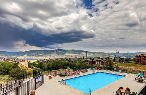 Top Floor Deer Valley Gondola Lakefront Condo- Great views - Photo 8