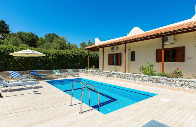 Gorgeous Villa With Pool & Gardens - Foto 20