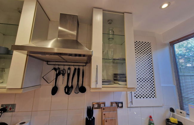 Light 1-bed - London N8 - Free Parking - Fast Wifi - Foto 34