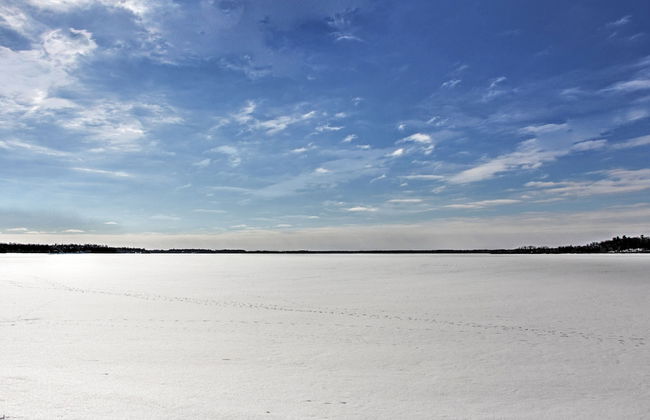 Wonderful Home on Sand Lake with Expansive Porch! - Foto 35