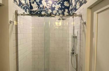 Modern Cottage Perfect for Glamping in New York State - Foto 5