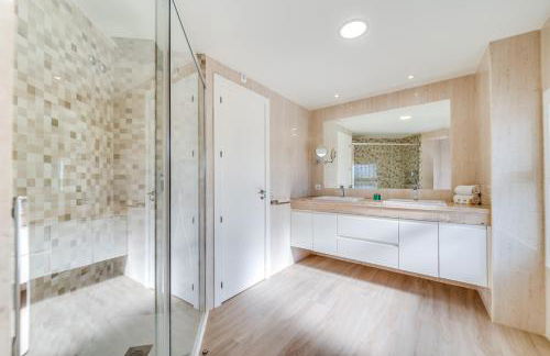 VACATION MARBELLA I Villa Azahar Retreat, Paradise for Golfers, Private Heated Pool, Close to the Best Beaches and High-end Restaurants - Photo 51