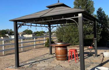 Our Farmhouse, Our Place: Cozy and Cute homestead! - Foto 3