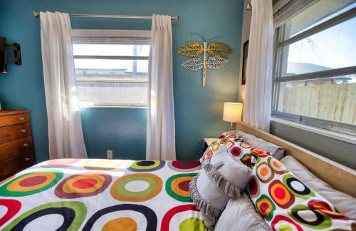 Retro-Inspired Stay BBQ Patio Close to Downtown - Foto 19