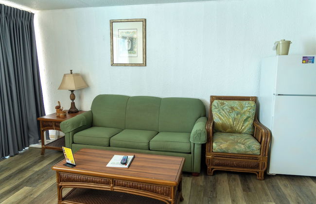 Beach Club at Montego Inn - Photo 21