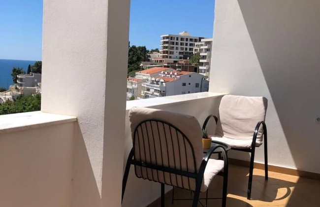 Penthouse Apartment With Panoramic Views - Photo 17