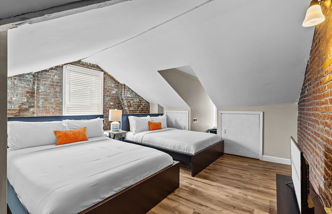 Mysteries on Lemp | JZ Vacation Rentals - Photo 8