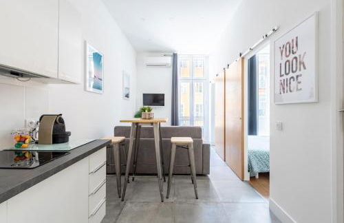 1 CASSINI - Magnifique 2 pièces place Garibaldi - Balcon - Photo 1