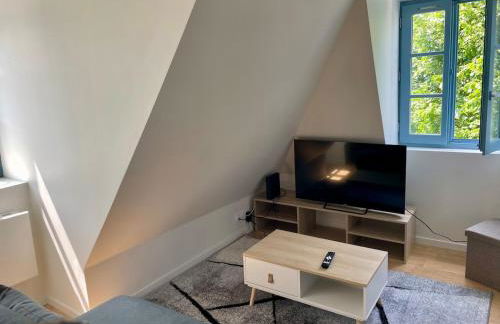 Charmant appartement 2 chambres entièrement rénové avec parking au calme tout en étant à deux pas des commerces et restaurants - Foto 10