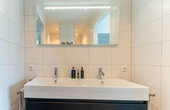 Villa in Zeewolde With Terrace - Photo 17