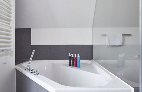 Reetland am Meer - Luxus Reetdachvilla mit 3 Schlafzimmern, Sauna und Kamin E20 - Foto 12