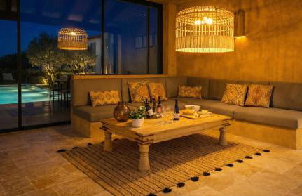 Masia La Morera autenticidad renovada 100 porcien a 10 minutos de Sitges en coche 12 huespedes Piscina Aire Aconc 6 Suites Apertura 15 Julio 2025 - Foto 3