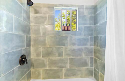 Stunning Bay Views with Pickleball and Hot Tub - Foto 19