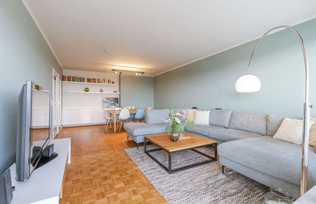 Bright Apartment With City View and Terrace - Foto 16