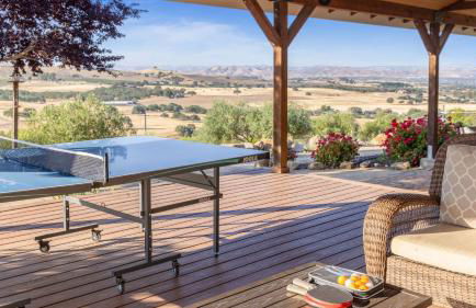 4.5 Acre Secluded Ranch w Panoramic Views • Fire Pit Olive Ranch by AvantStay - Foto 56