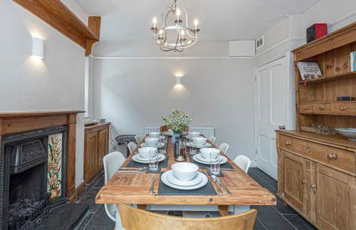 Character Townhouse in Town Centre & Superb Views - Foto 28