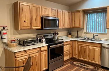 Wonky Donkey Den 30 mi to Yosemite Arch Entrance - Foto 19