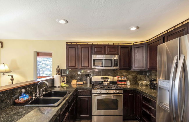 Mountainside Overlook Lake Views & Hot Tub - Foto 10