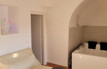 Trullo il Gelso with Private Salt Water Infinity Pool and Jacuzzi inside - Foto 12