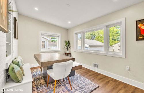 Sleeps 10 + Coffee bar + Game Room + Train to CHGO - Foto 37