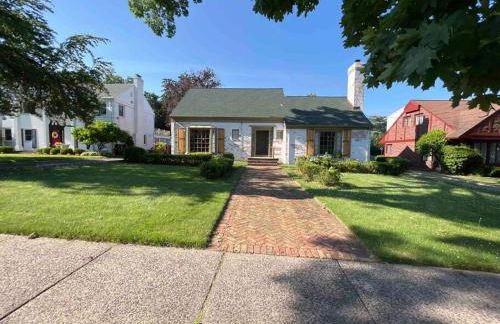 Serene Stay - Stylish House Close to NYC - Foto 46