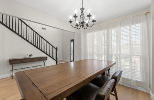 Spacious 5-bedroom villa in welcoming Burleson with WiFi, AC - Foto 19