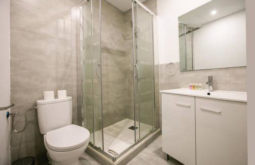 31ARA1092- Newly Refurbished 2BR Flat in the Gothi - Photo 14