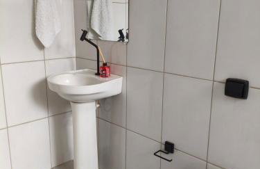 Apart 2qtos com ar - Aconchegante - Foto 17