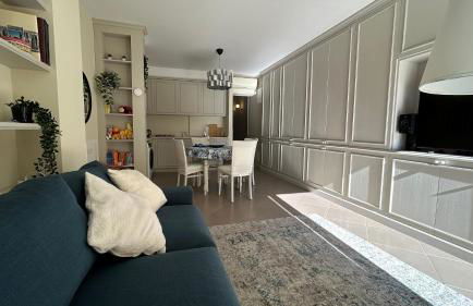 Blue Roof - Photo 15