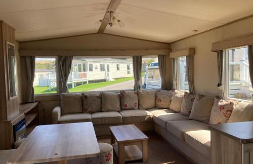 Adorable Caravan in Newquay Bay Resorts Nb98 - Foto 10