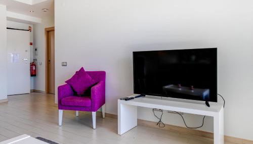 One Bedroom Apartment in Albur Village 1R - Photo 5