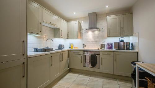 Spacious Townhouse on Quiet Street-Wi-Fi, Desk - Foto 2, stove, dishwasher, pet friendly, toaster, minibar