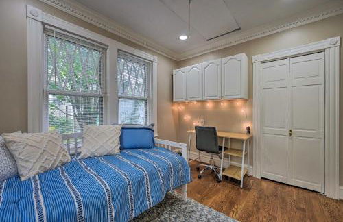 Bright Greensboro Escape about 1 Mi to Downtown - Foto 22